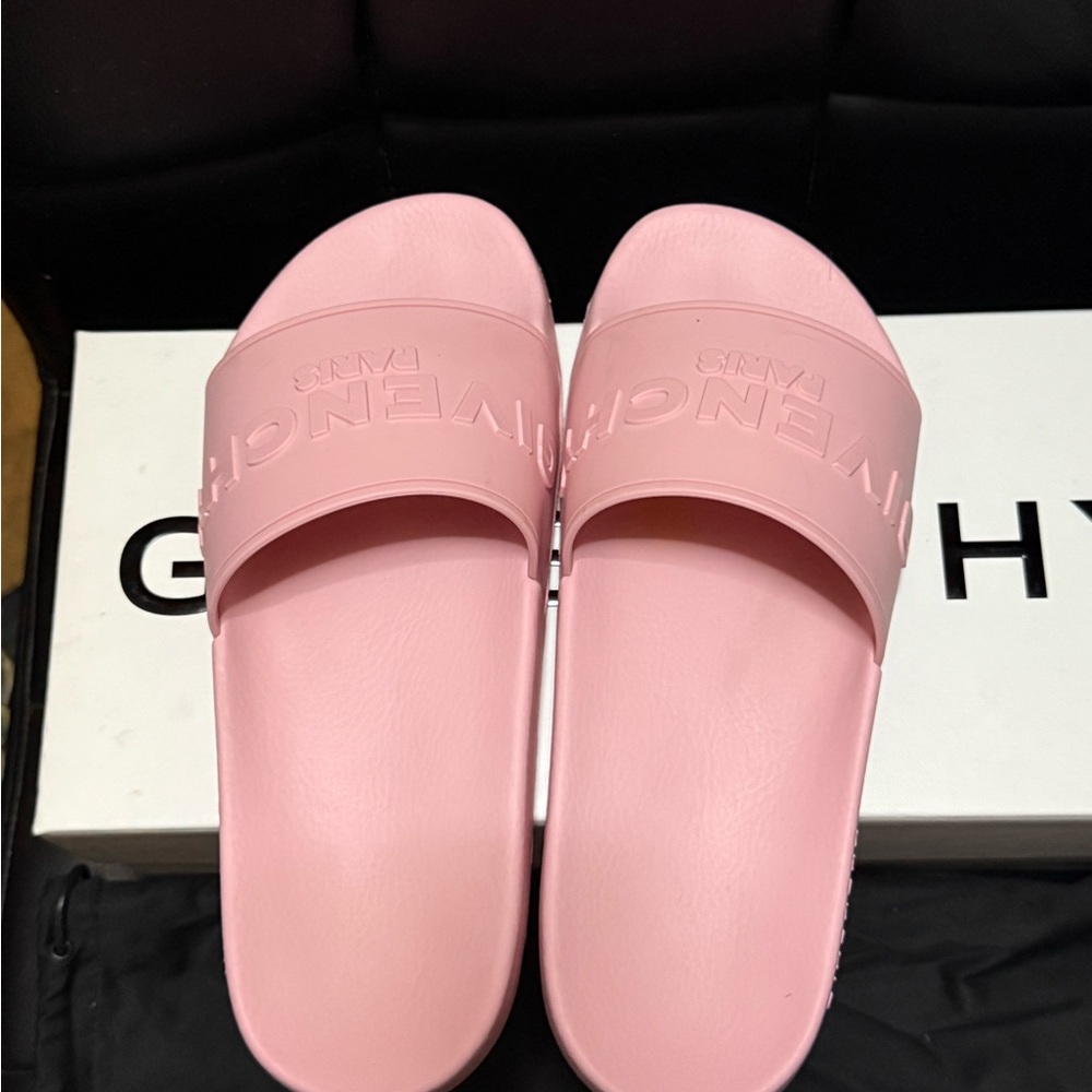 Givenchy Pink Slides - Picture 4 of 7